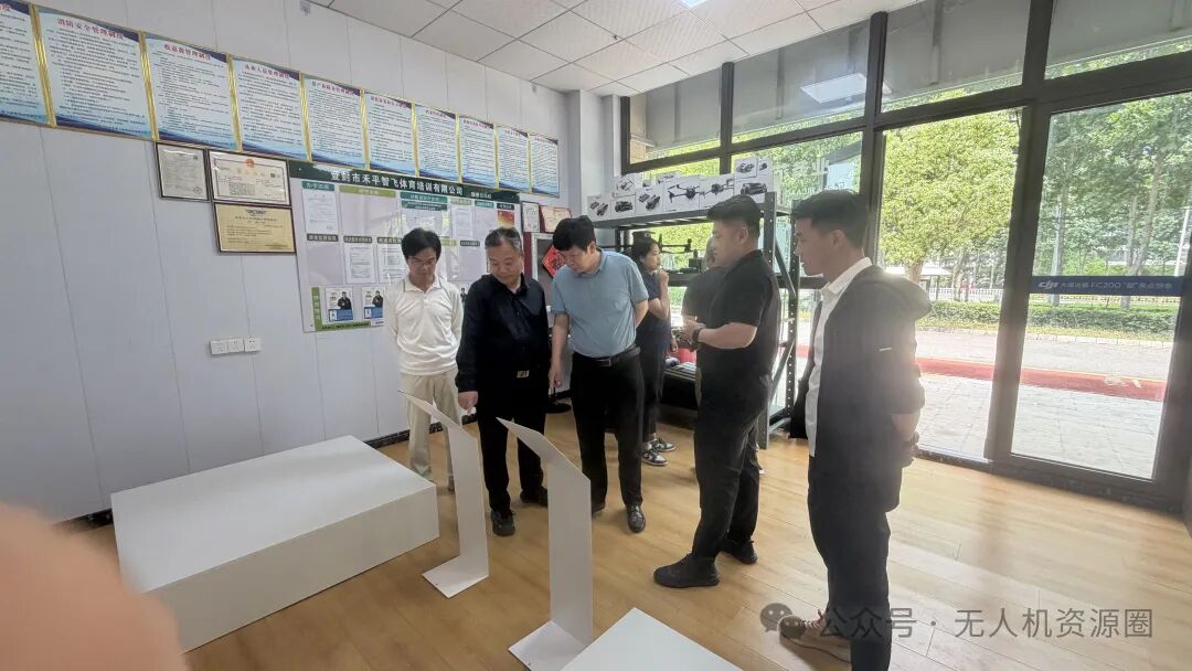 光影逐蓝天，跨界共深耕｜登封摄影家协会到访无人机行业协会交流